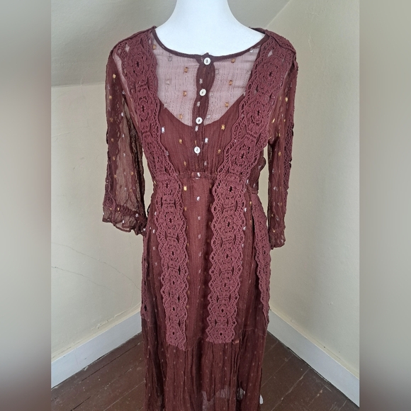Sundance Burgundy Crochet Metallic Dotted 1/2 Sleeve Dress with/Slip SIZE 4 - Picture 3 of 11